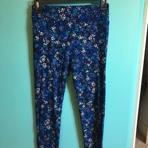 Lularoe blue flower leggings